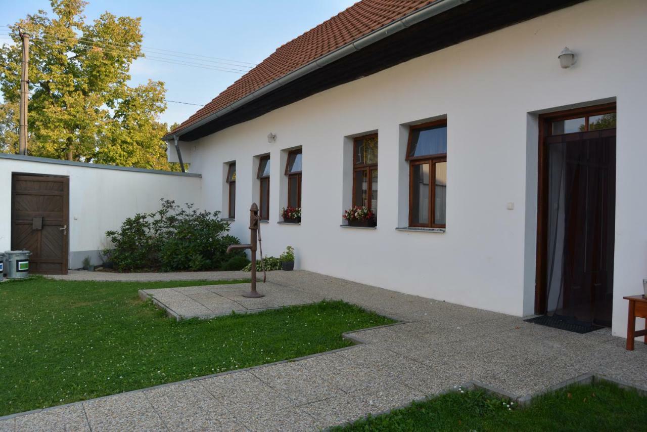 Ubytovani U Dvoraku Veselí nad Lužnicí Extérieur photo